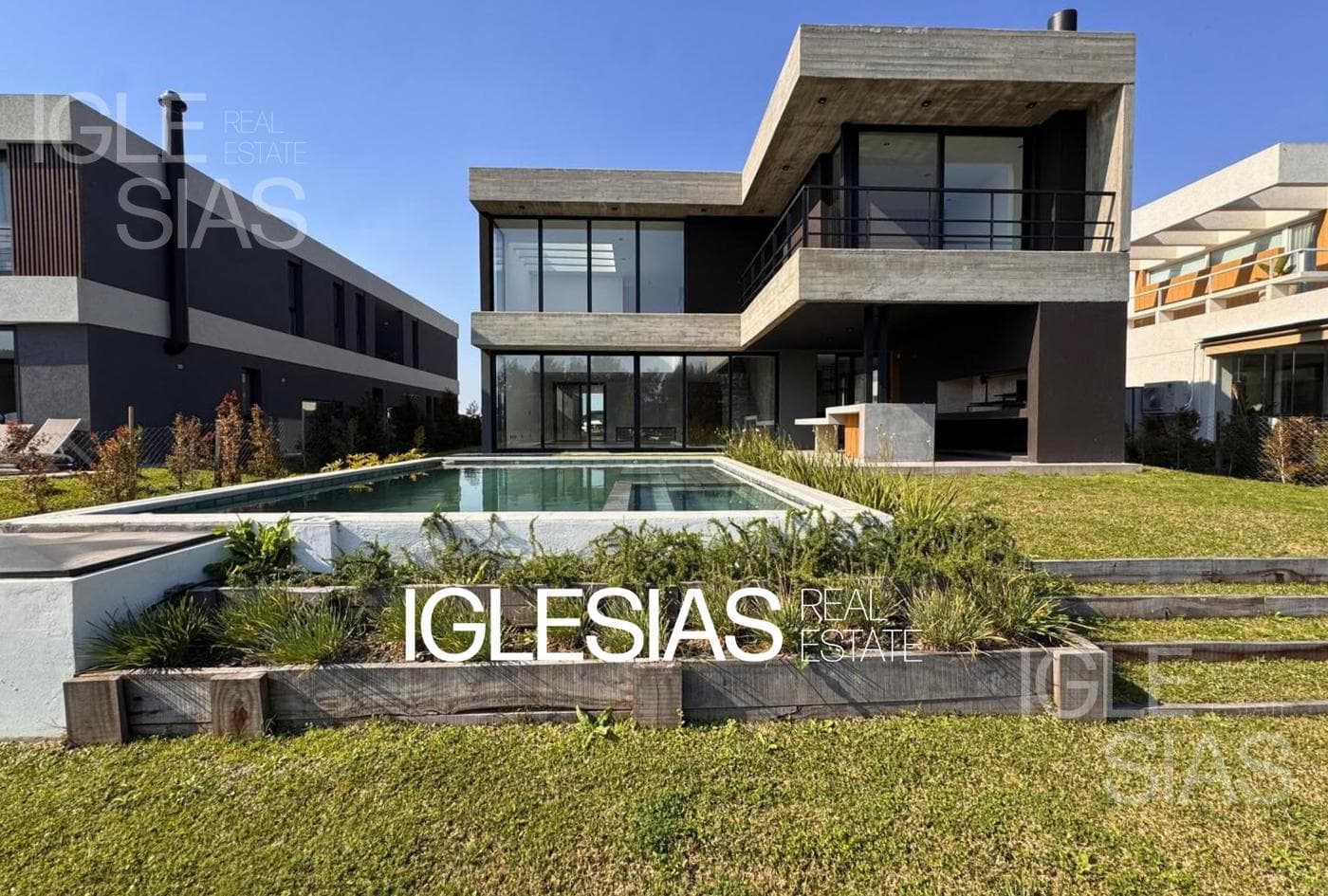 Casa al lago en los Puentes — foto 1