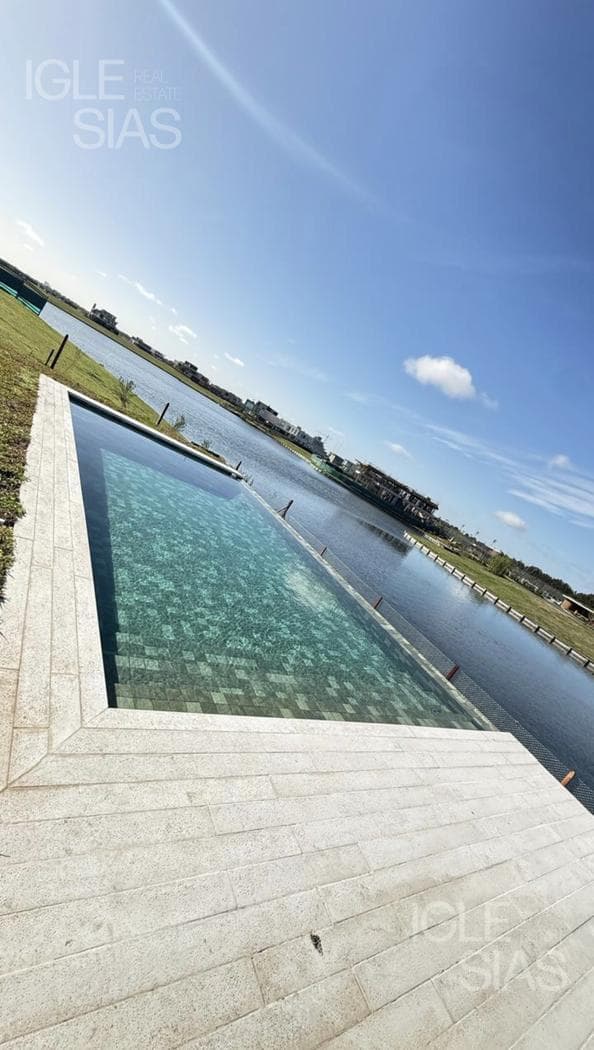 Casa al lago en Los Puentes — foto 3