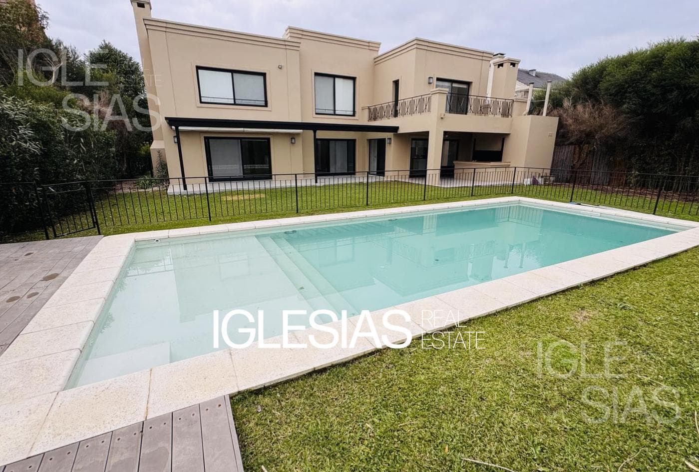 Avenida de los Lagos al 5800 — foto 1