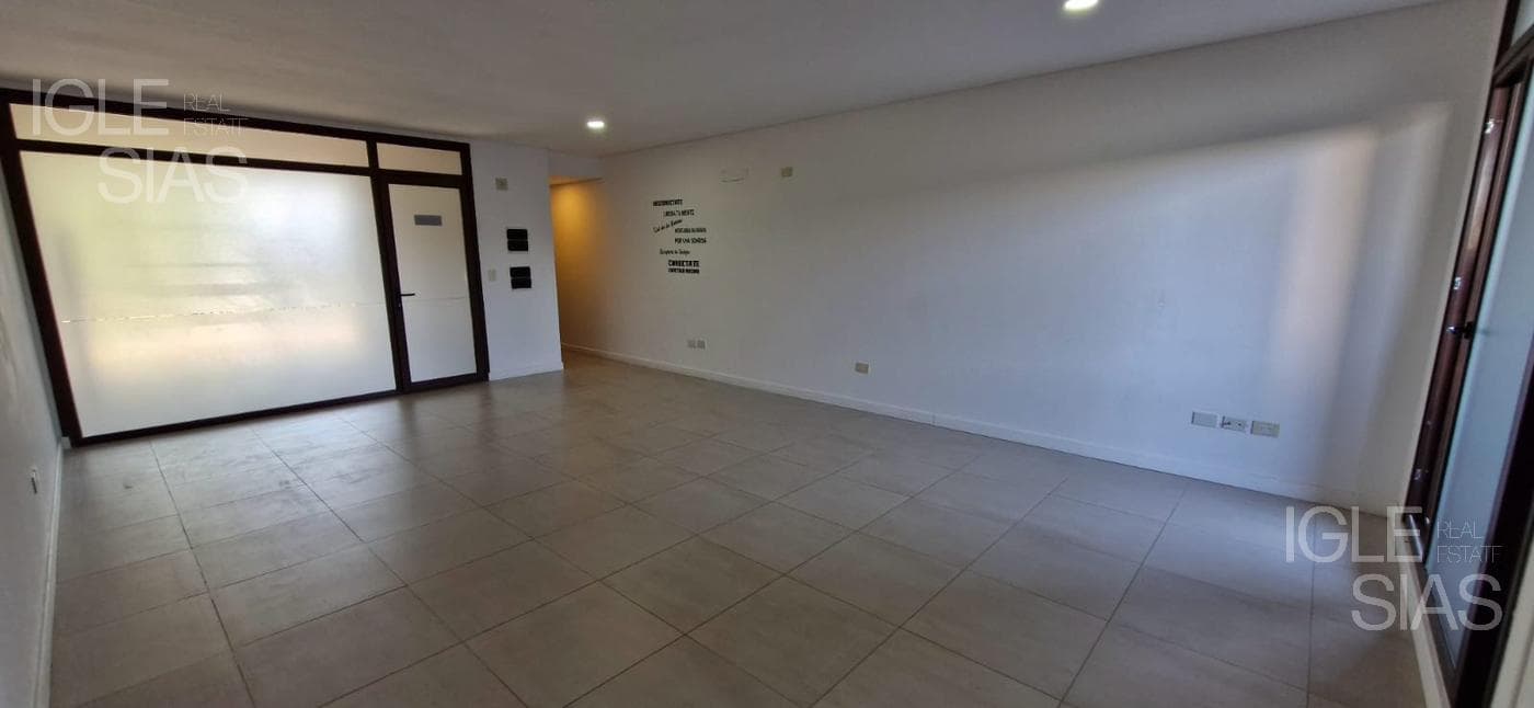 Av. del Puerto al 600 — foto 4