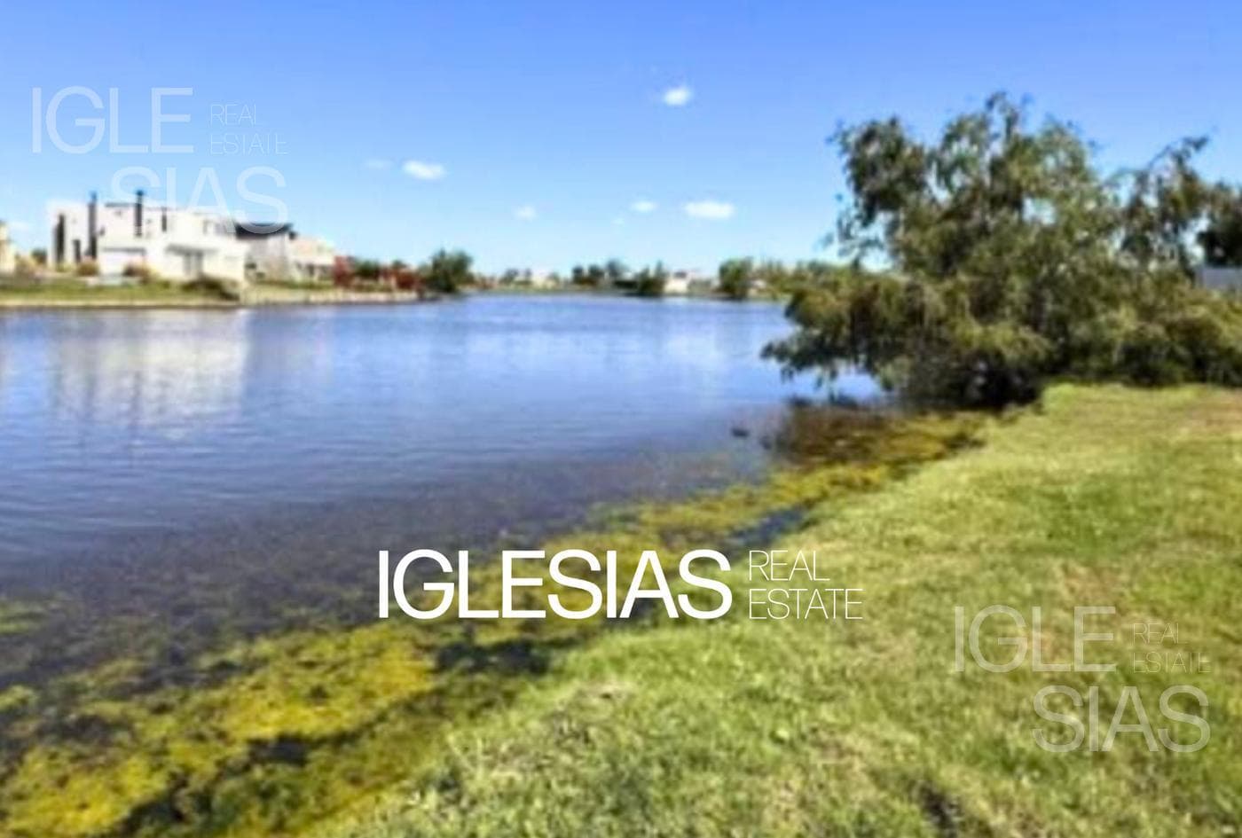 Lote al lago en El Naudir — foto 1