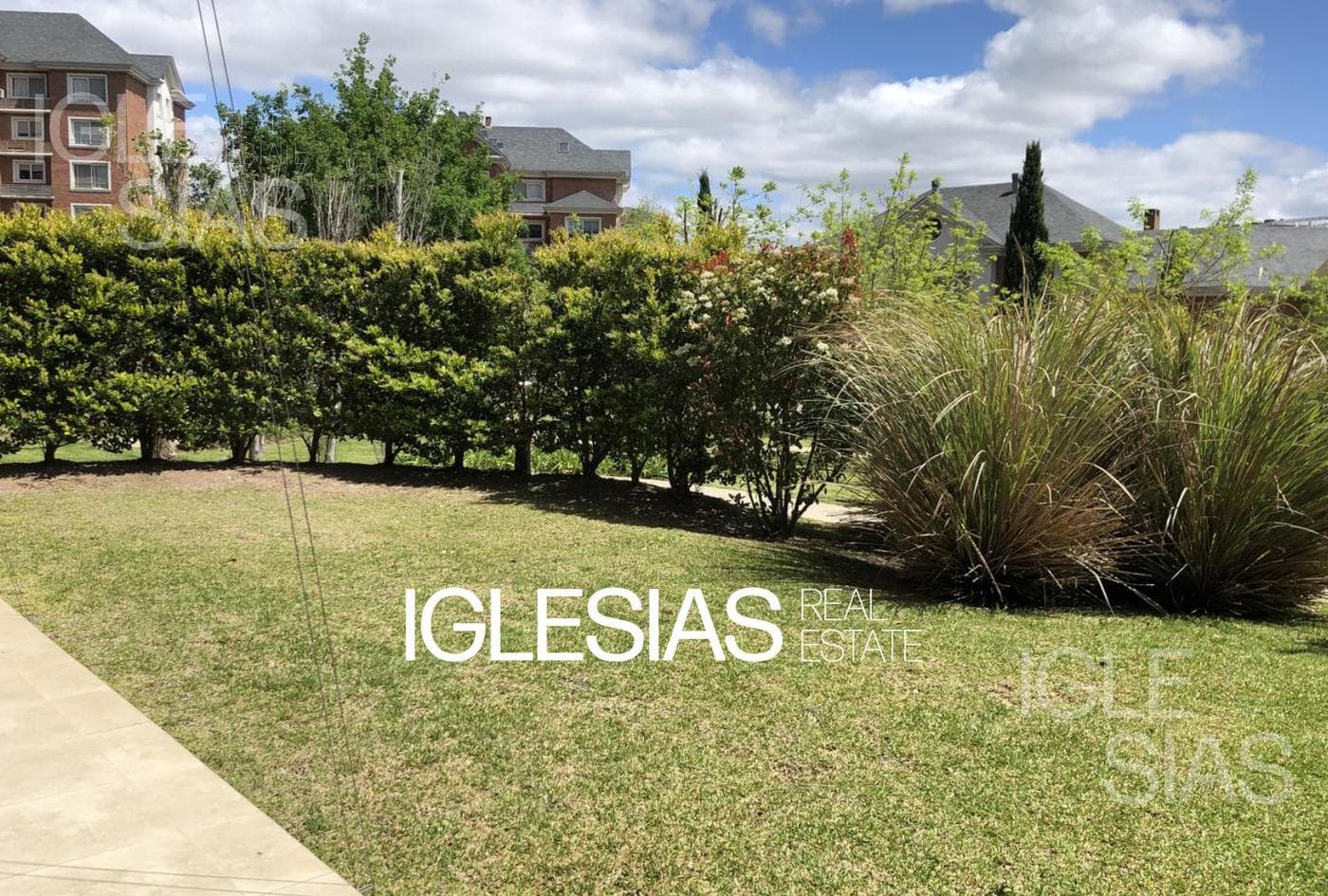 Av. del Puerto al 300 — foto 1
