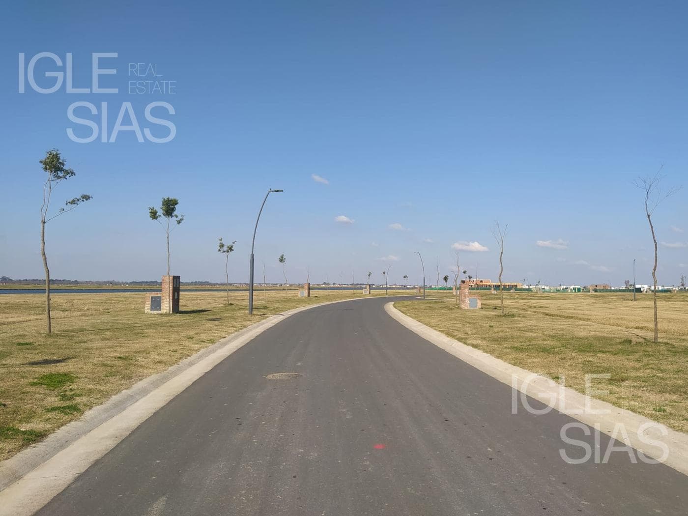 Lote al lago central en el Barrio Amarras — foto 2
