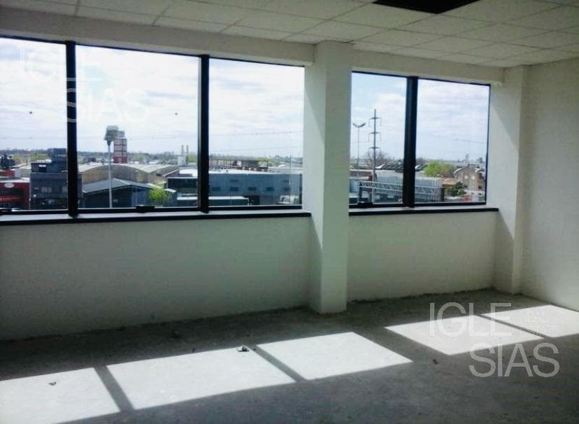 Edificio Colectora Panamericana Don Torcuato al 3100 — foto 2