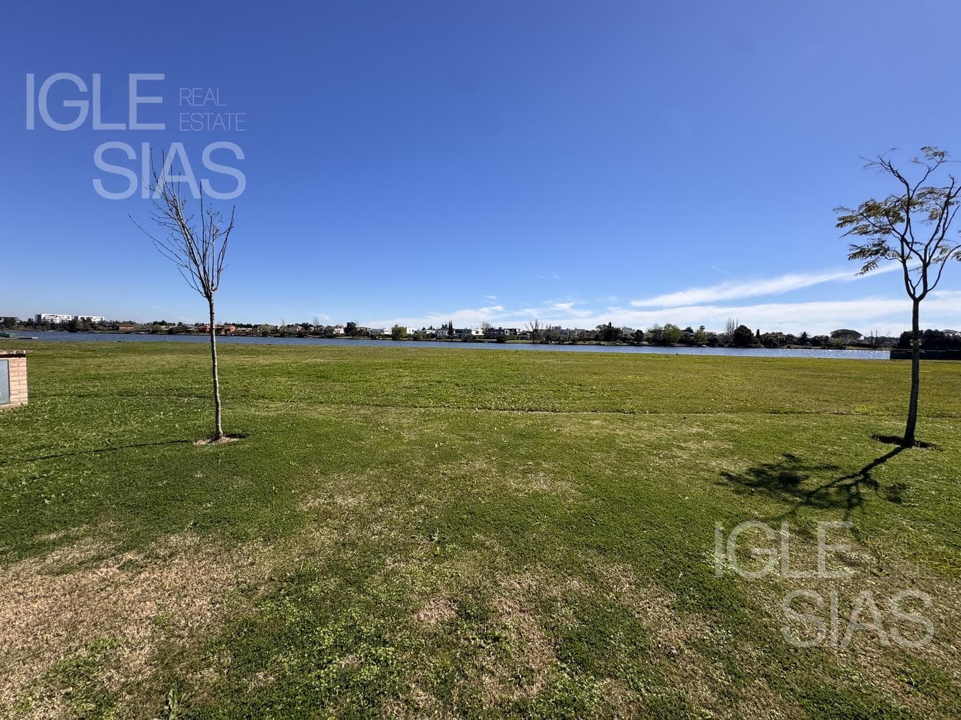 Lote al lago en puentes — foto 2