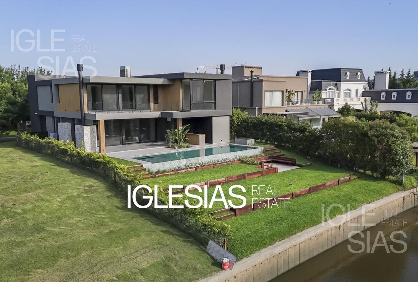 Casa a estrenar 4 dormitorios en Suite al río — foto 1
