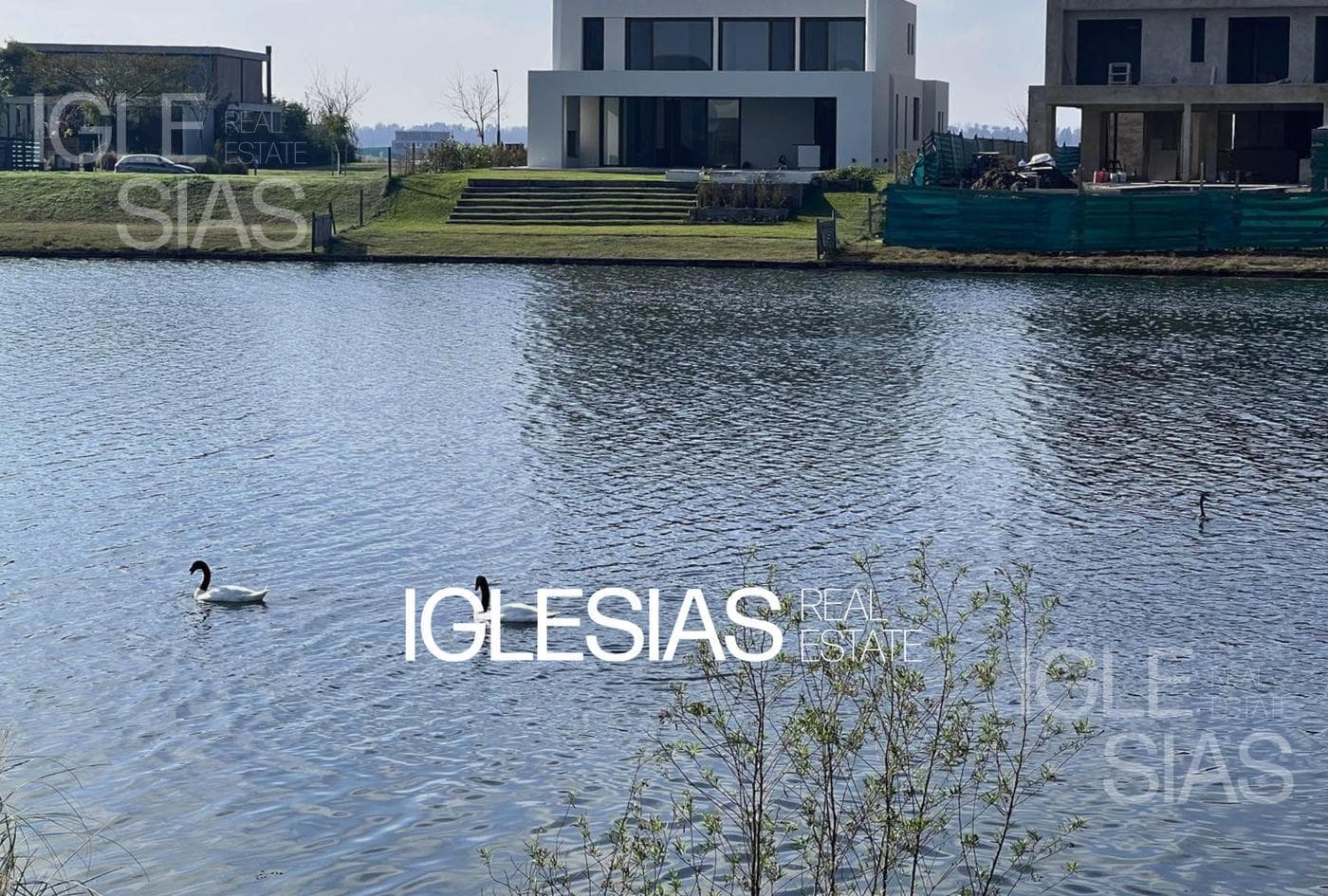 Lote al lago en Barrio Costas de Puertos del Lago — foto 1