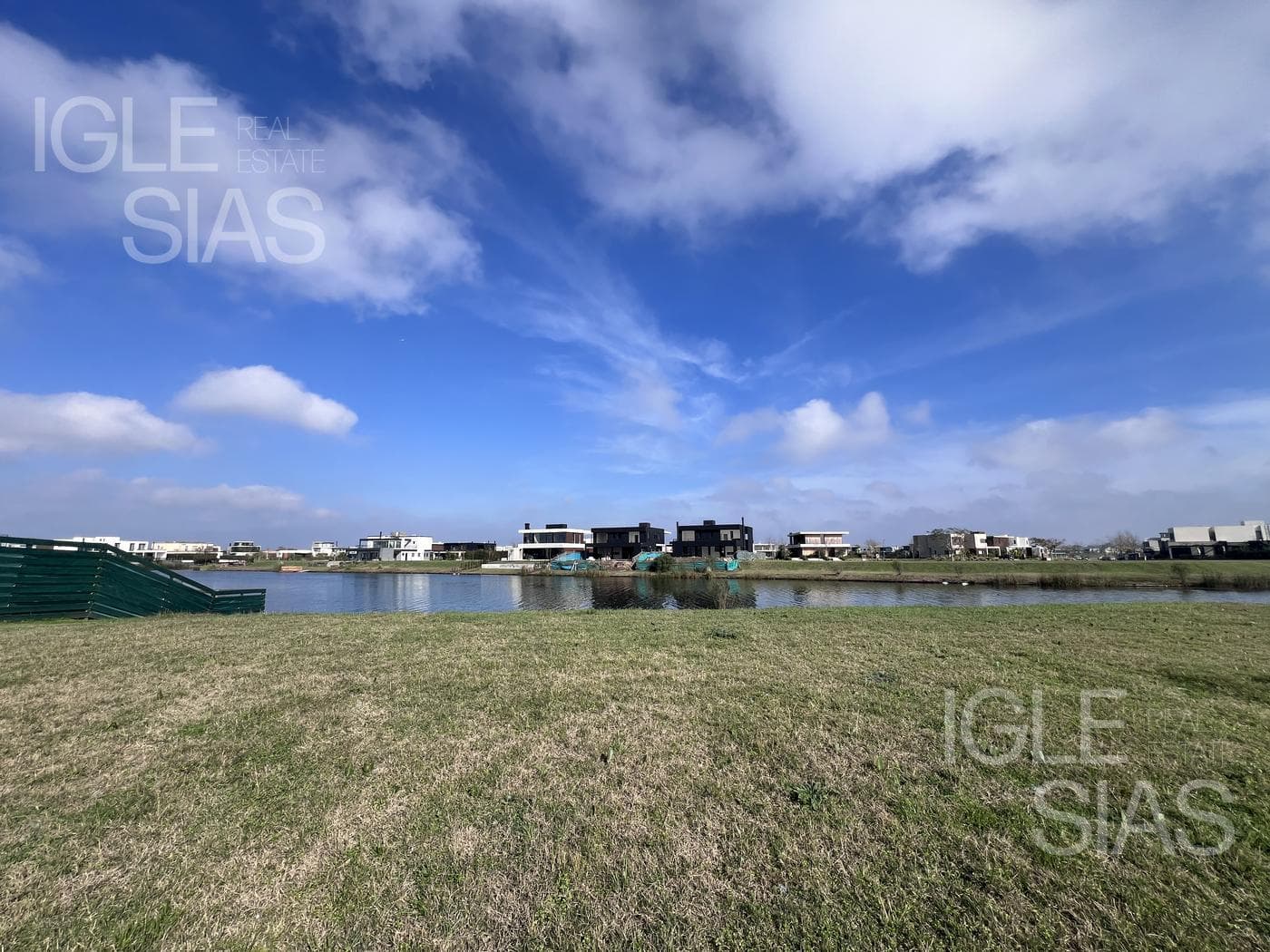 Lote al lago en Barrio Costas de Puertos del Lago — foto 5