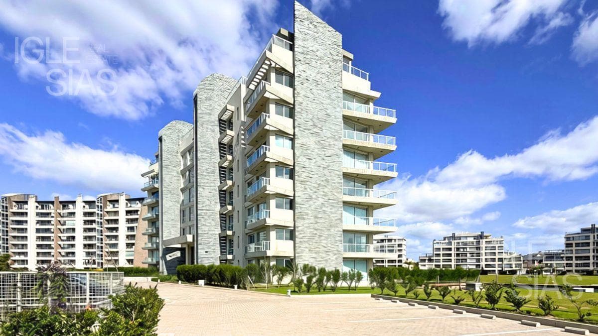 Yoo 5, Avenida del Golf 625 — foto 2