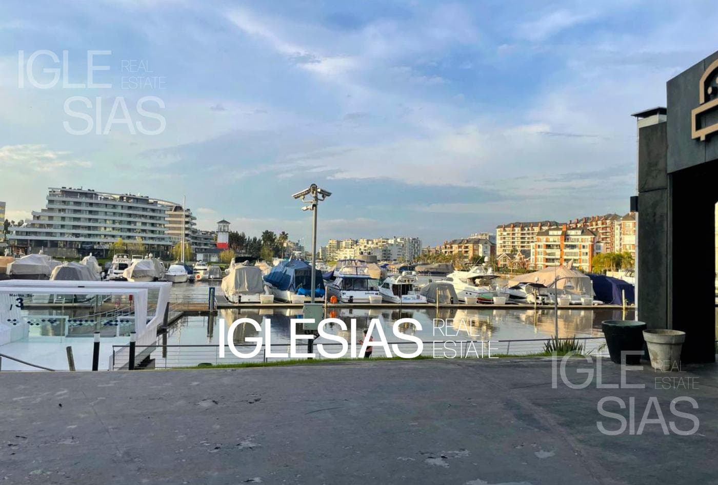 Local Comercial en de Bahia Grande Nordelta — foto 1