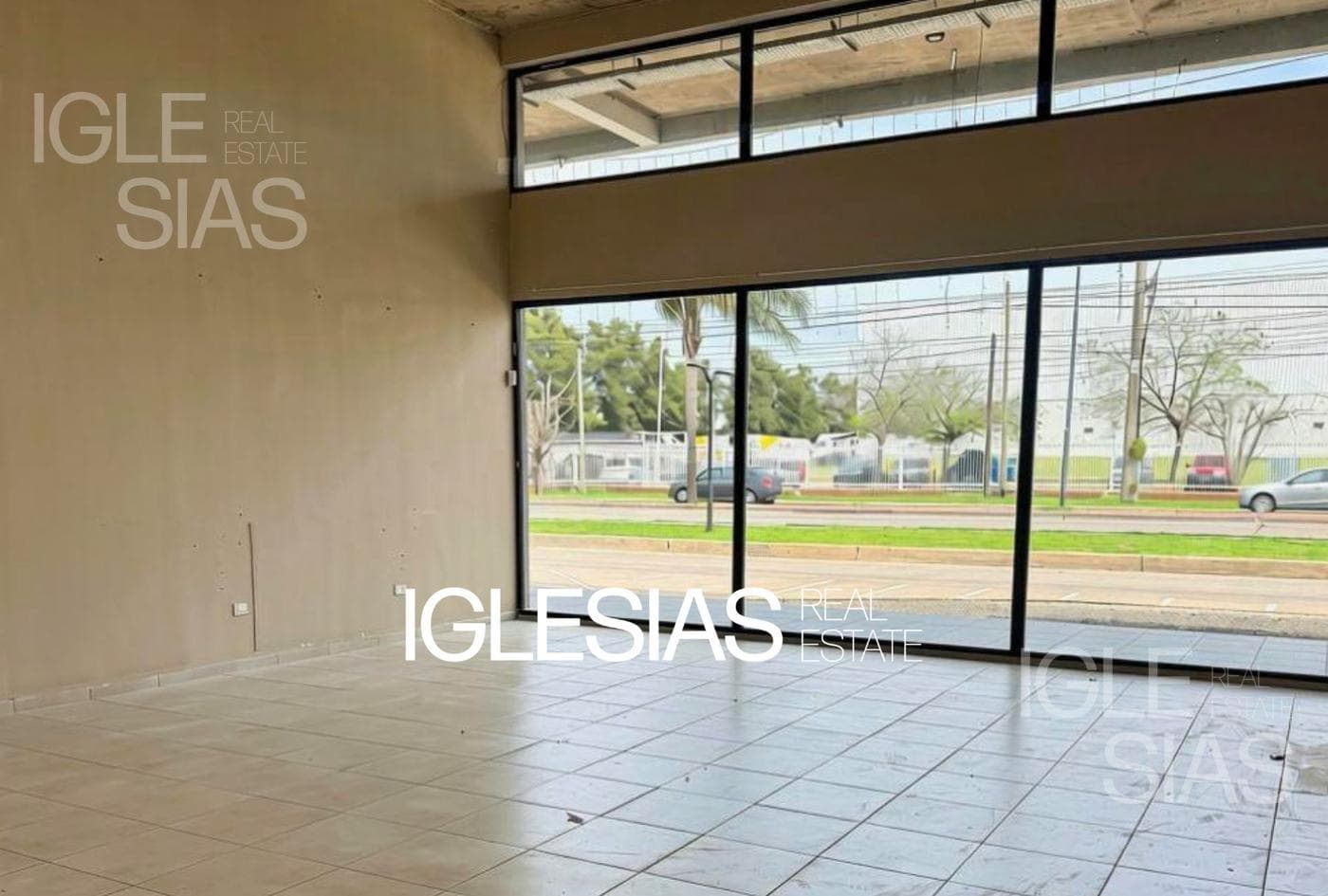 Altos del Encuentro Mall - Av. Gral Juan Domingo Peron al 4100 — foto 1