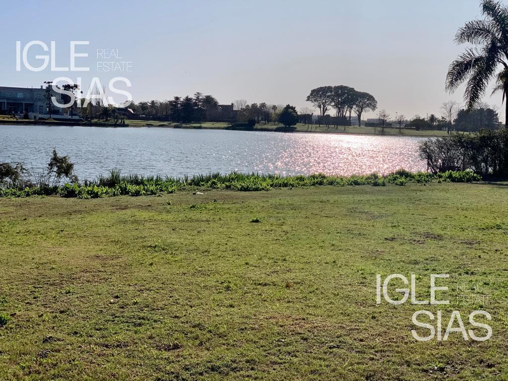 Lote al lago central — foto 5